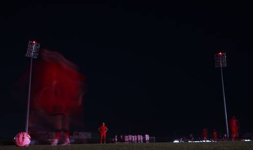 FOTO Mrak svuda oko nas: Evo kako izgleda stadion u Velikoj Gorici pred dvoboj s Rijekom