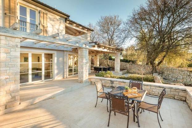 FOTO Pogledajte luksuznu vilu, rentaju je Tarik i Lejla Filipović