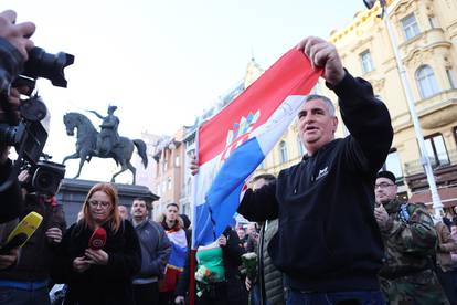 Prosvjed u Zagrebu podržali su i neki od političara: Došli su Bulj, Miletić, Grmoja, Raspudić...