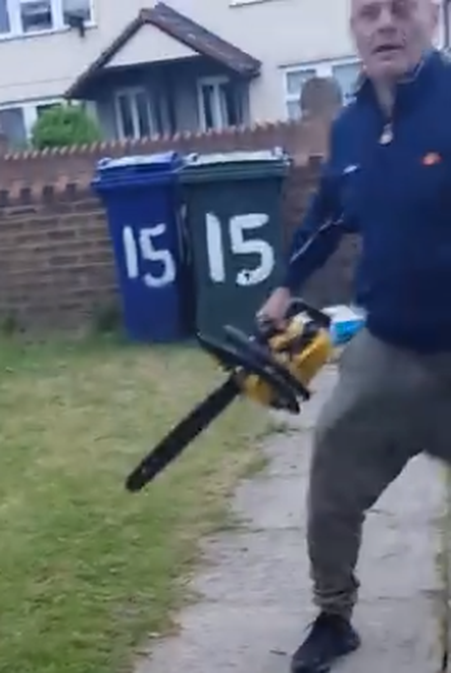 Krenuo na susjede motorkom! 'Terorizira nas pune 2 godine'