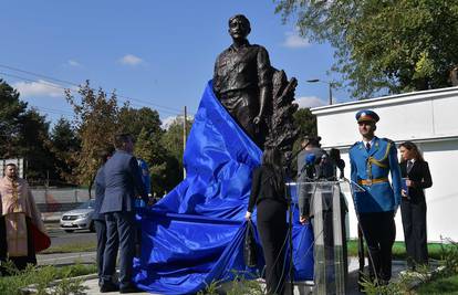 Podigli spomenik majoru JNA koji je umalo sravnio Bjelovar