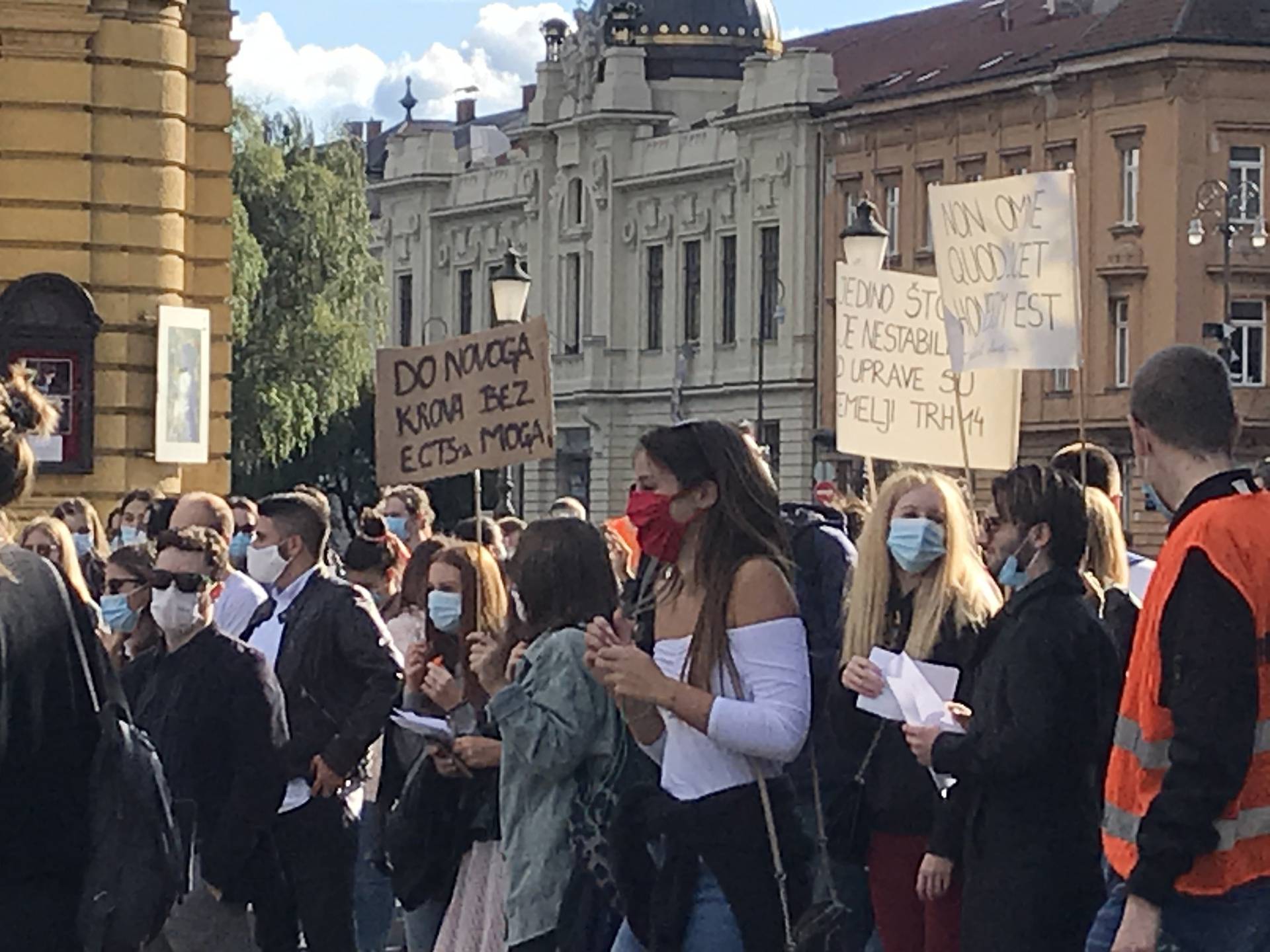 Studenti prosvjedovali protiv školarina: 'Prodajem stan u Zagrebu za semestar na Pravu'