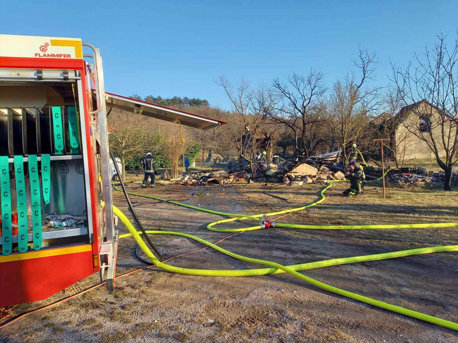 U Podhumu nakon požara kuće došlo je do snažne eksplozije