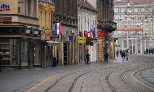 FOTO  Zagrebačke ulice bile su potpuno prazne na božićno jutro