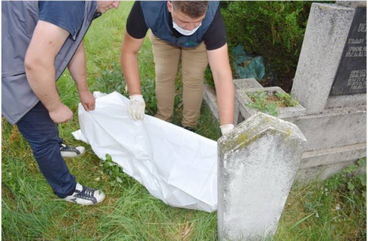 Bebu pokopali u tuđem grobu pa lagali da se nije ni rodila. U Splitu tražili rodiljnu naknadu