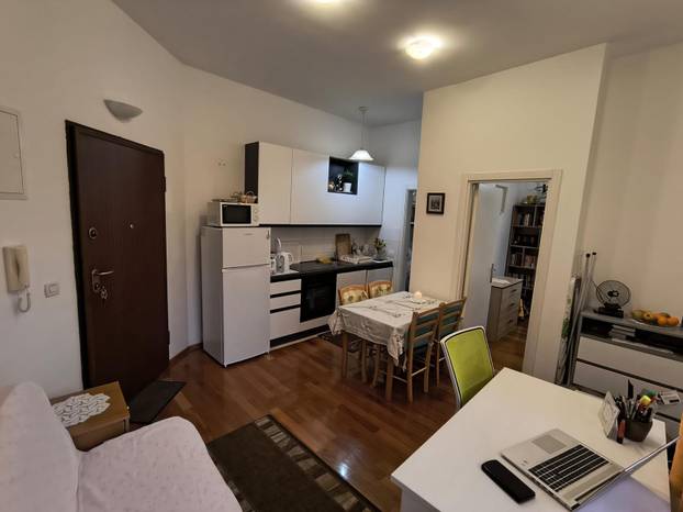 FOTO U Splitu prodaju ovih 30 m2. Cijena će neke iznenaditi: 'Zajednički imate kamin i vrt'