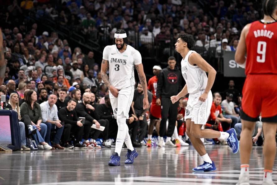 NBA: Houston Rockets at Dallas Mavericks