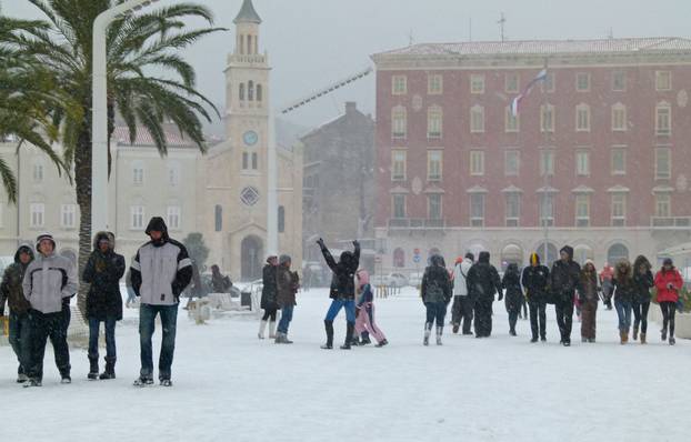 ARHIVA - Prije jedanaest godina Split je bio prekriven snijegom kao na skijalištu