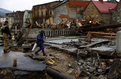 Ovo je strašno! Grad u Poljskoj nakon poplava izgleda kao da ga je pogodila atomska bomba