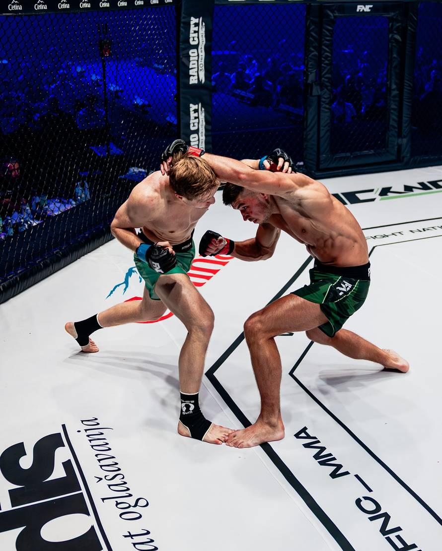 AK47 može s malim rukavicama! Vrhunska predstava Kedveša, a dosadni Gruzijac dobio Bažanta