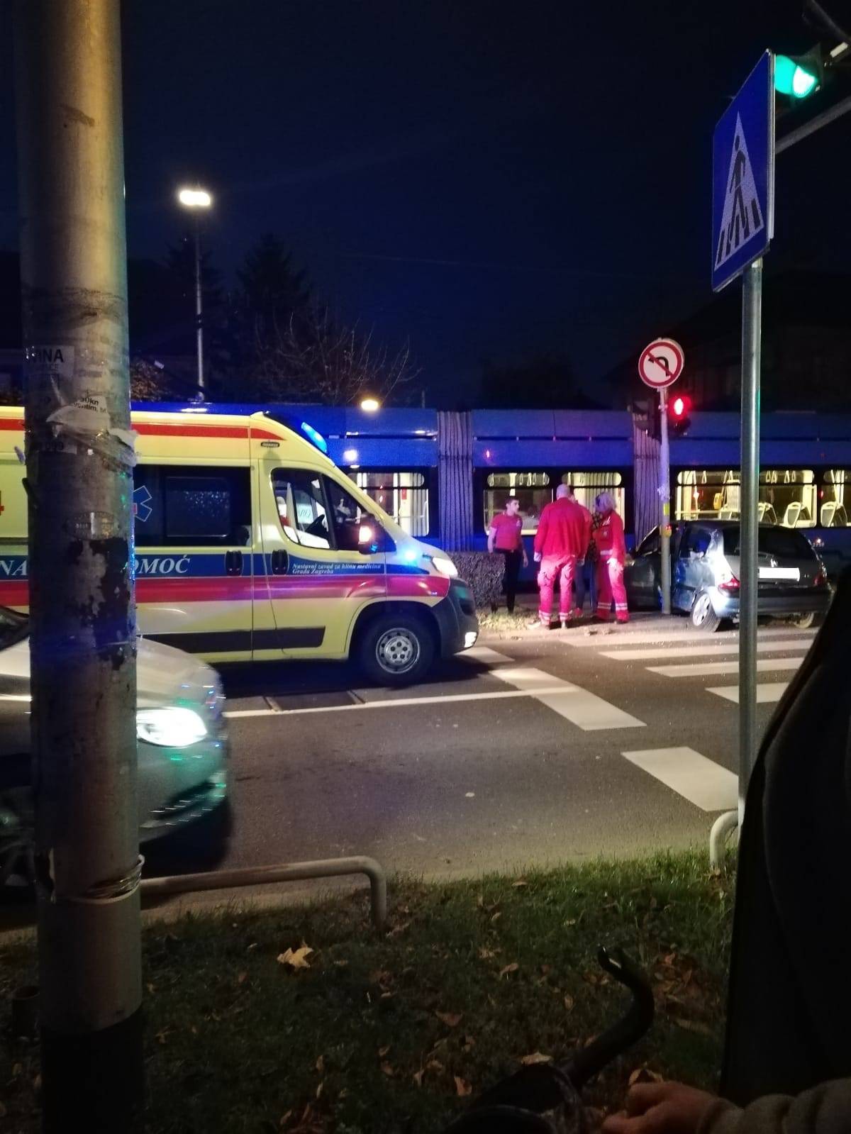 Nesreća na Zvonimirovoj: Troje je ozlijeđeno, tramvaji krenuli