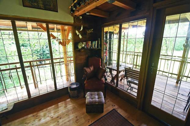 FOTO Ako trebate potpuni reset: Kućica na drvetu uz Mrežnicu nudi odmor za um i tijelo