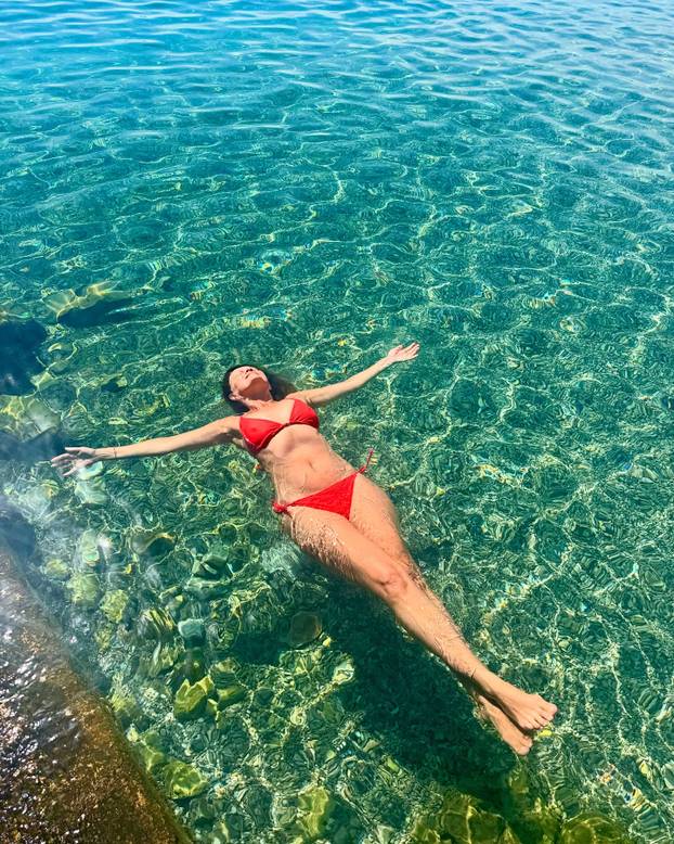 Sandra Bagarić u 53. oduševila figurom u bikiniju: 'Prelijepa, izgledaš bolje od onih u 20-ima'