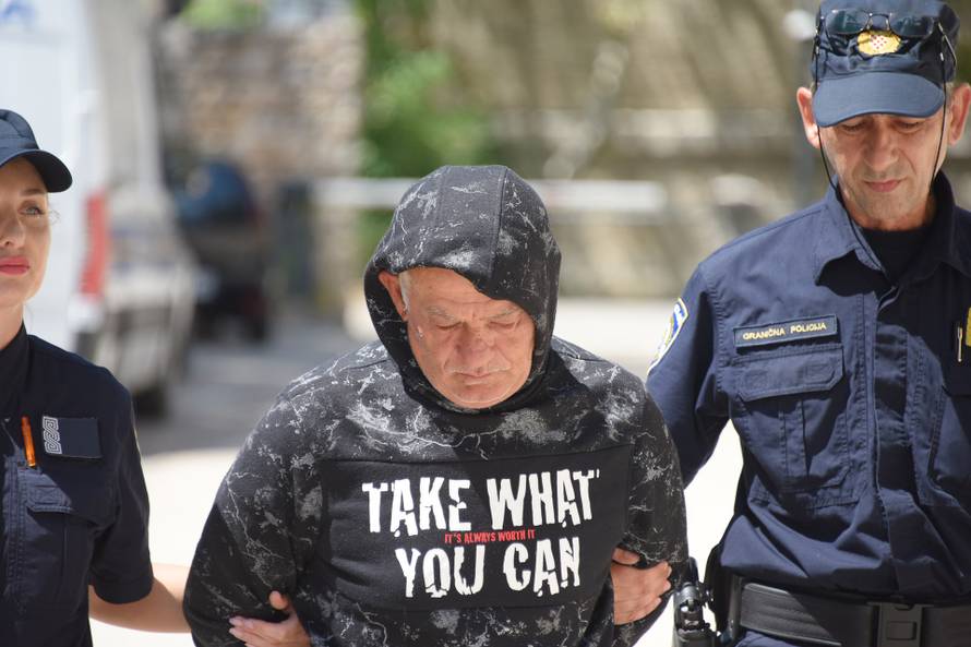 Pula: Muškarac osumnjičen za otmicu priveden u zgradu Županijskog državnog odvjetništa