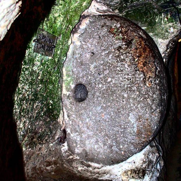 Derinkuyu je najveći podzemni grad svijeta, dubok 85 metara, a u njega stane 20.000 ljudi