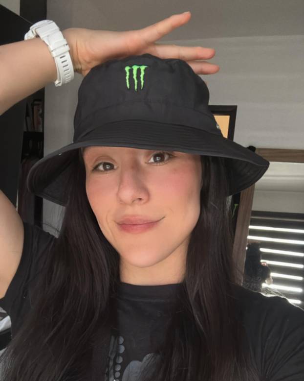 JEZIVE SCENE U UFC-u: Borkinja izgubila svijest nakon brutalnog nokauta! Pobjednica se molila