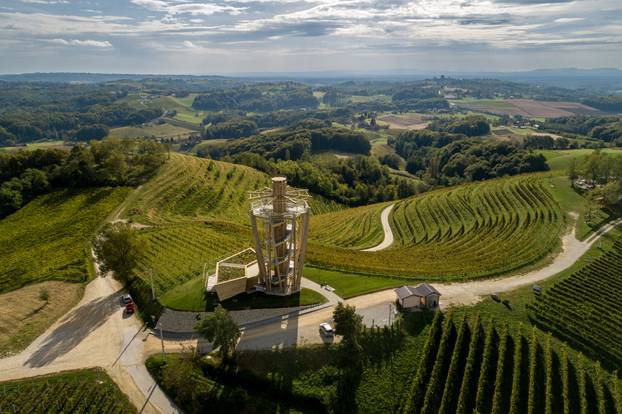Međimurski vidikovac koji svira prava je atrakcija, s njega se vidi čak pet država
