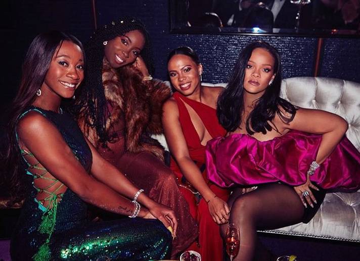 Rihanna proslavila 30-i, Hilton i Braxton pokazale su atribute