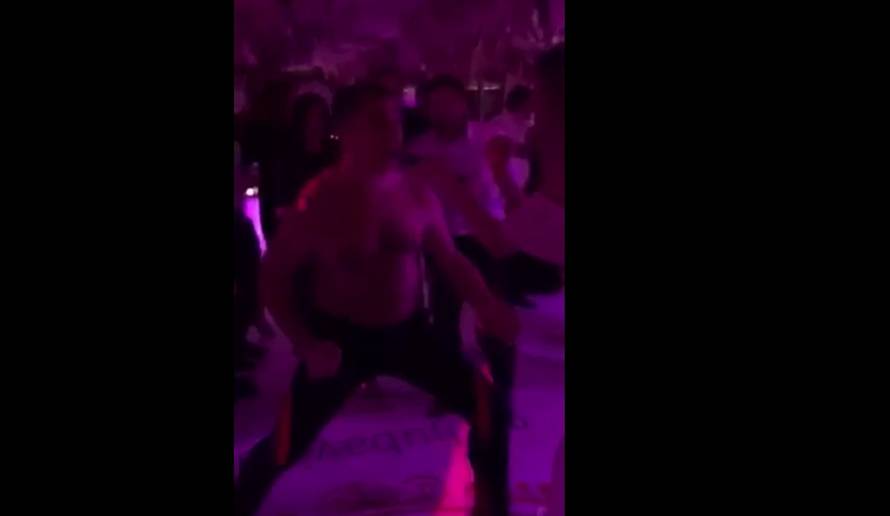 Dok mu sude, on i dalje pjeva "Ne može nam nitko ništa...!"