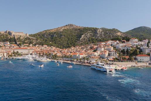 Maksimalno iskoristite TP Lineove linije: &ccaron;etverodnevni izlet na Kor&ccaron;ulu, Lastovo i Hvar