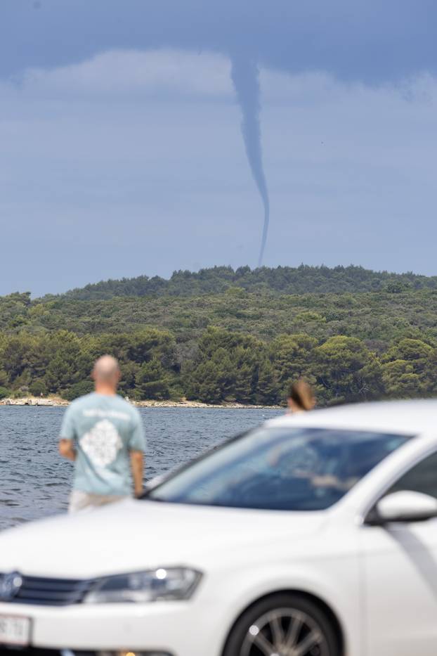 Kod Pule se formirala pijavica