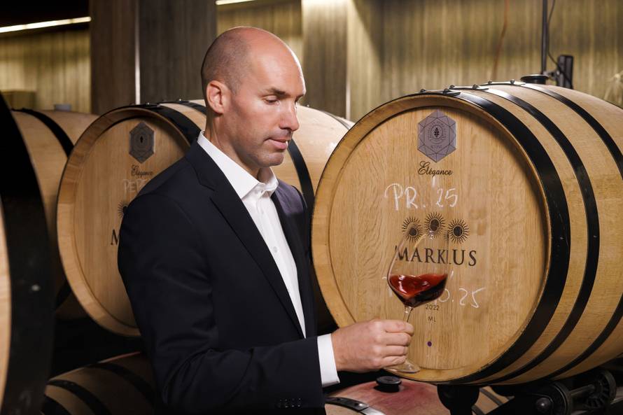 Prestižna vinarija predstavila pojačanje, stigao im je jedan od najcjenjenijih sommeliera