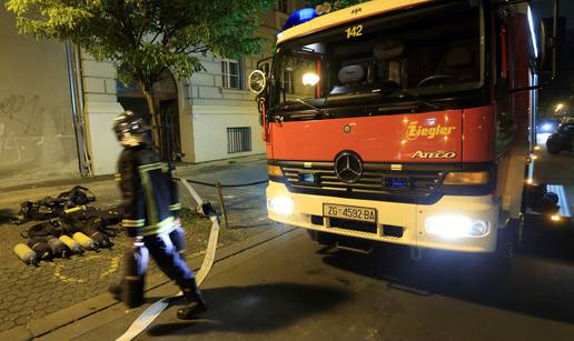 Požar u krugu bivše Željezare u Sisku, šteta je zanemariva