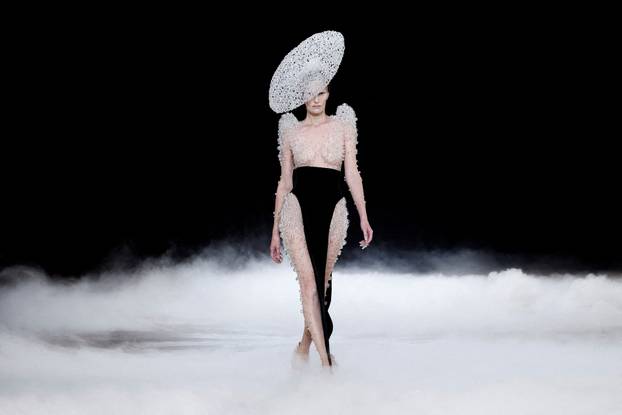 Iris van Herpen Haute Couture Fall/Winter 2026-2027 collection show
