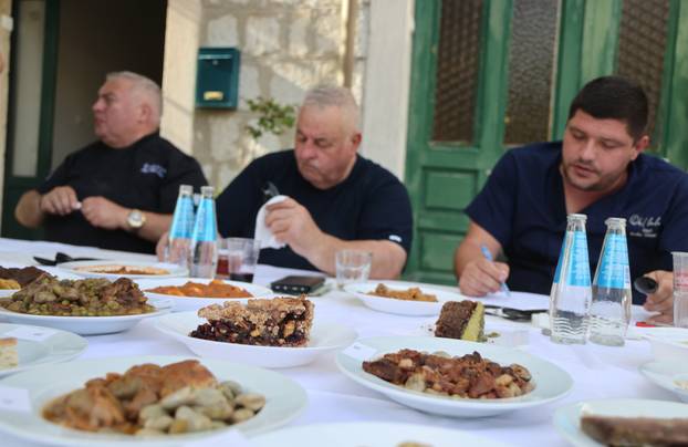 Kaštela: Najveća do sada “Fešta o boba”.
