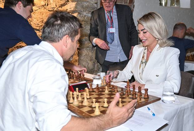 Zagreb: Brojni poznati na humanitarnom šahovskom turnir u konobi Mašklin i Lata
