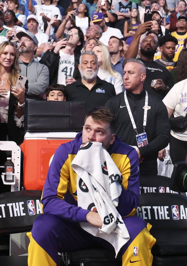 NBA: Los Angeles Lakers at Dallas Mavericks