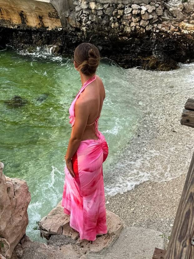 FOTO Šveđanka napravila vrući ljetni transfer. Alice spremna za avanturu na obali Mediterana