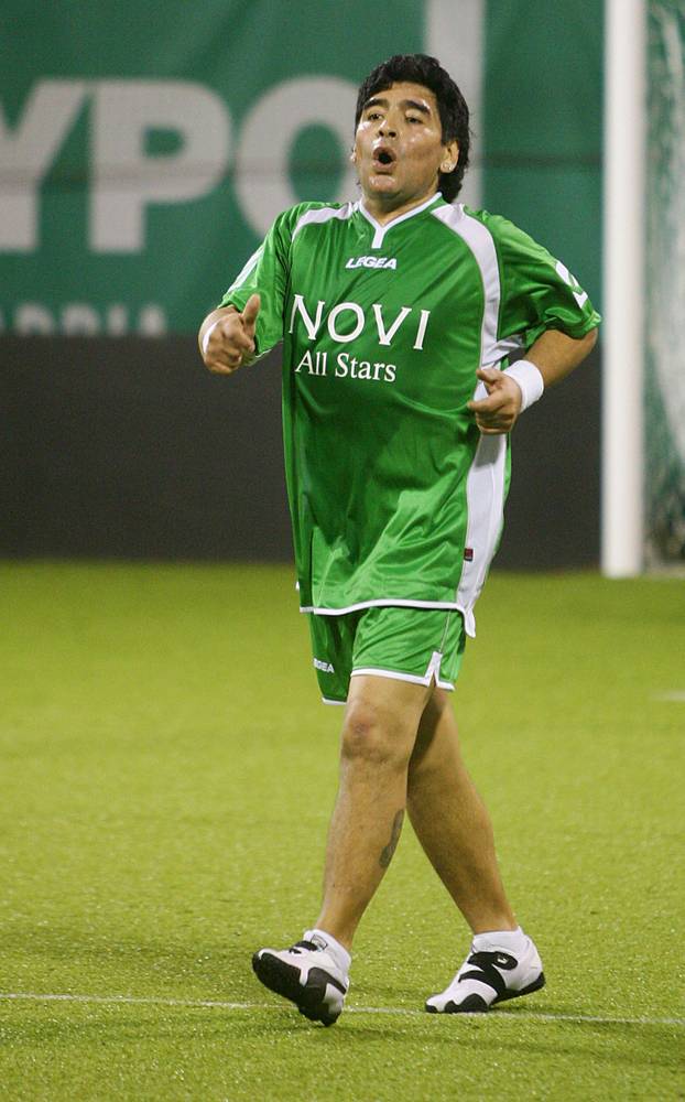 25.11.2020. Umro je veliki Diego Armando Maradona