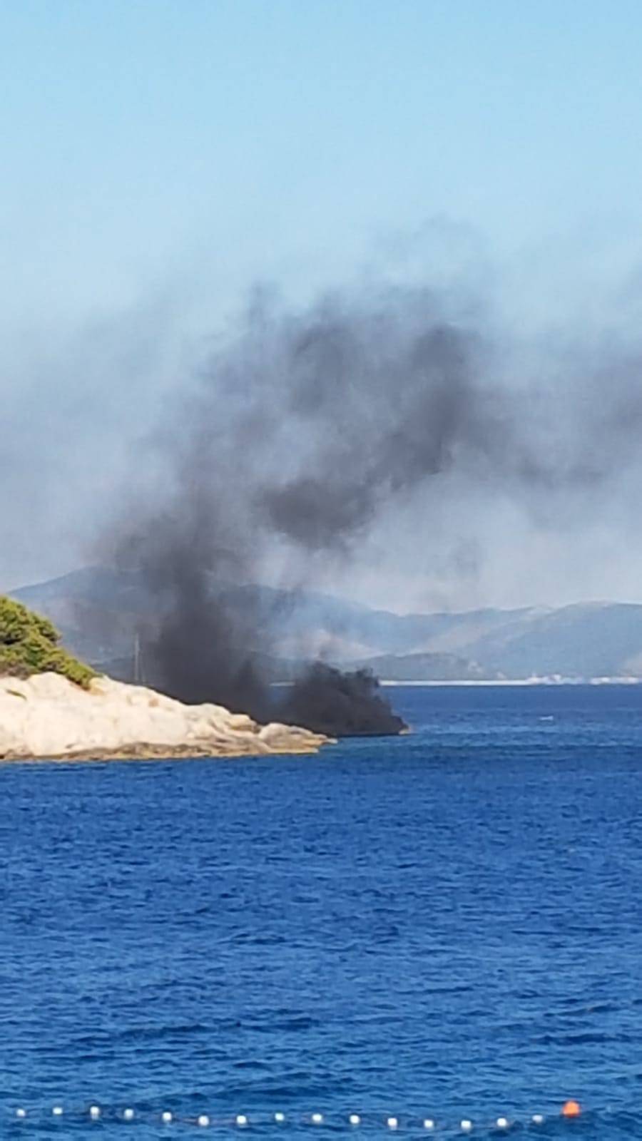 Planuo gliser blizu Šibenika, jedna osoba lakše ozlijeđena