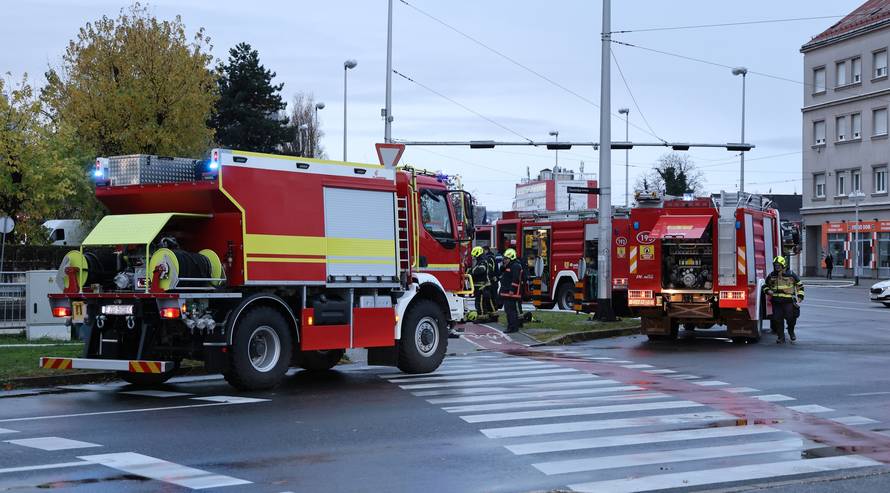 Zagreb: Nastavlja se gašenje Vjesnikovog nebodera, teška noć iza vatrogasaca