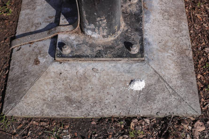 Netko u Zagrebu truje pse?! Na ulici našli čudni bijeli prah