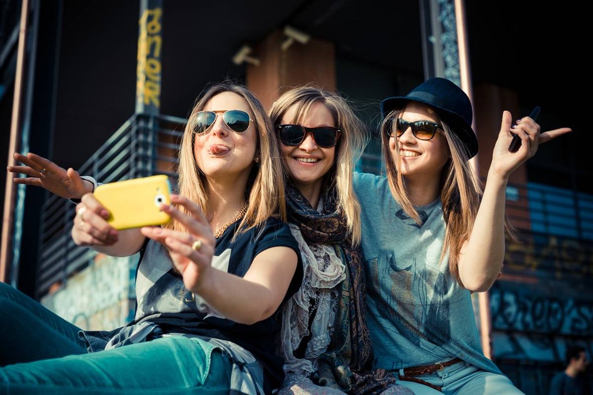 Na vagi: Tri razloga za i tri razloga protiv 'kulture selfieja'