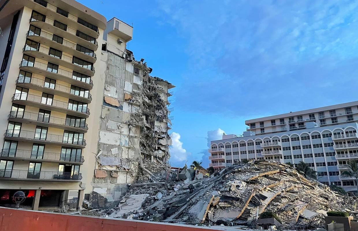 Na Floridi evakuirali susjedni kompleks pored urušene zgrade: 'Nije siguran za život'