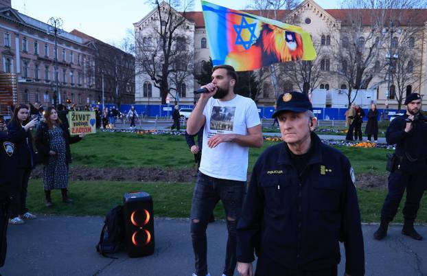 Zagreb: Održan jubilarni 10. Noćni marš za prava žena "Žene – kičma otpora"