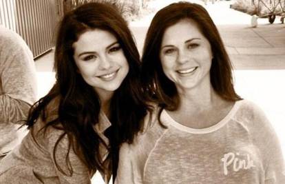 Selena objavila da joj je majka trudna i da više nije s Justinom