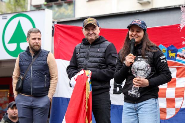 Zagreb: Doček najbolje svjetske slalomašice Zrinke Ljutić u njezinom kvartu Sloboštini
