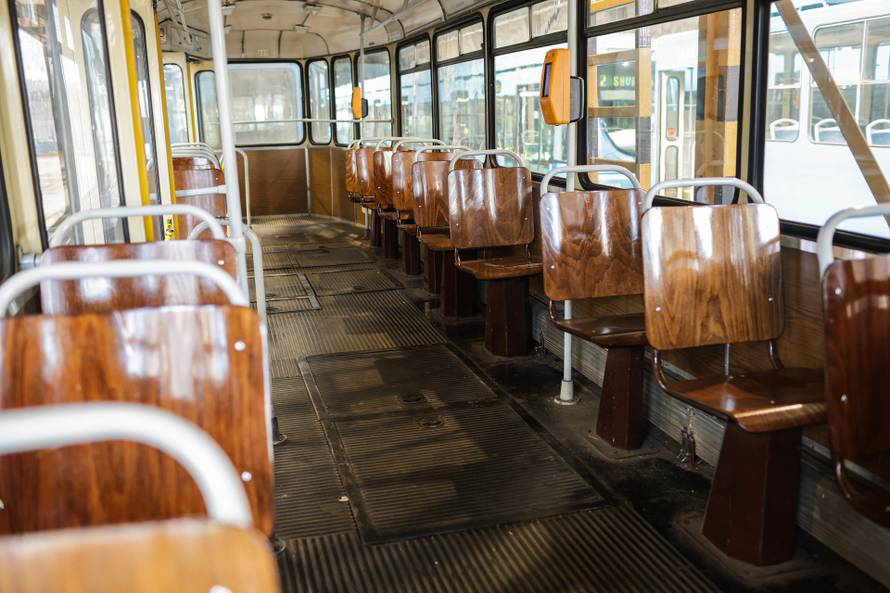 Zagreb: Tramvaj ZET-a koji vozi već pola stoljeća
