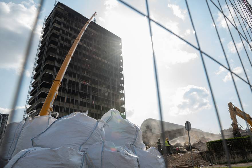 Zagreb: Nastavljeni radovi rušenja Vjesnika u Zagrebu