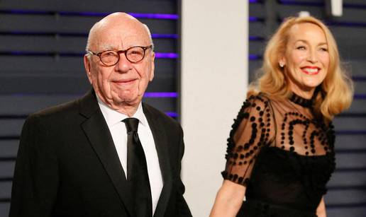 Rupert Murdoch suprugu Jerry Hall navodno je 'nogirao' putem maila: Slomljena sam, volim ga