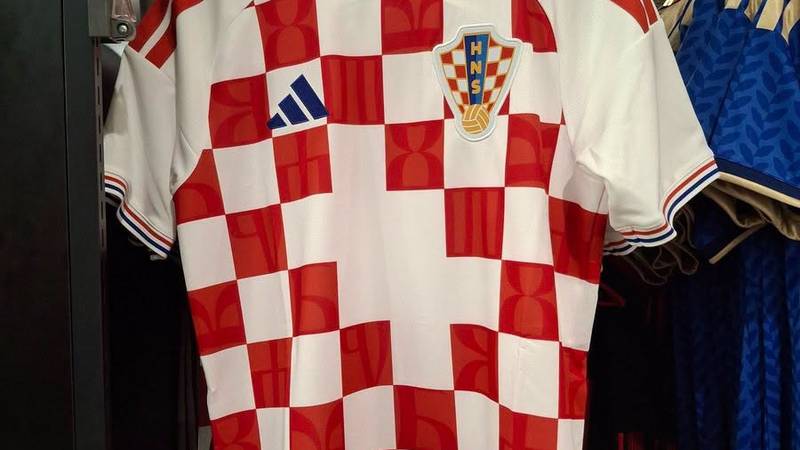 Novi dres 'vatrenih' već pustili u prodaju?! Evo gdje su se pojavili