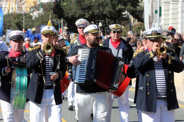 Rijeka: Povorka maškara na Rije?kom karnevalu