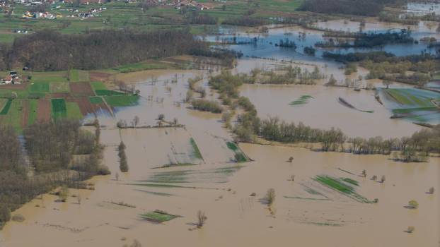 Na području Gračanice proglašeno je stanje neposredne opasnosti od poplava uslijed obilnih padavina