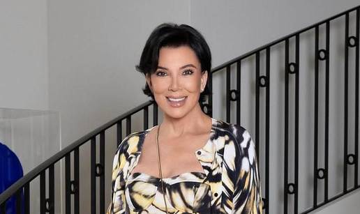 Pratitelji su primijetili bizarnu stvar na ovoj fotki Kris Jenner