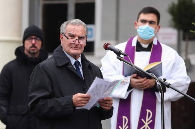 Zagreb: Posljednji ispraćaj Slavena Zambate na Mirogoju