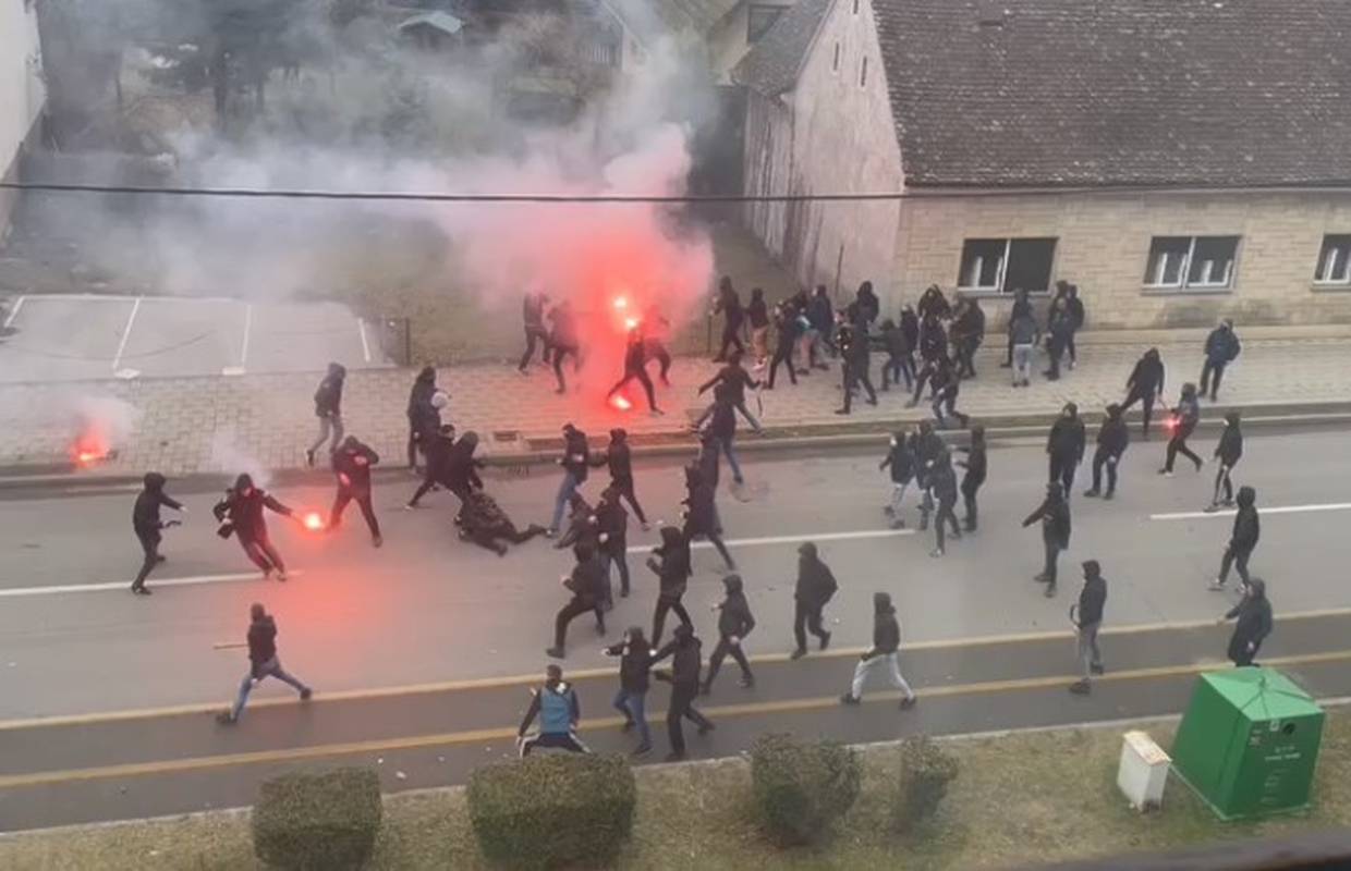 VIDEO Neredi uoči utakmice Gorice i Hajduka: 'Tip je krvav ležao, mlatili su se palicama'